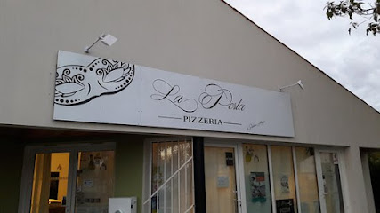 Pizza de La Perla Pizzeria à Montroy